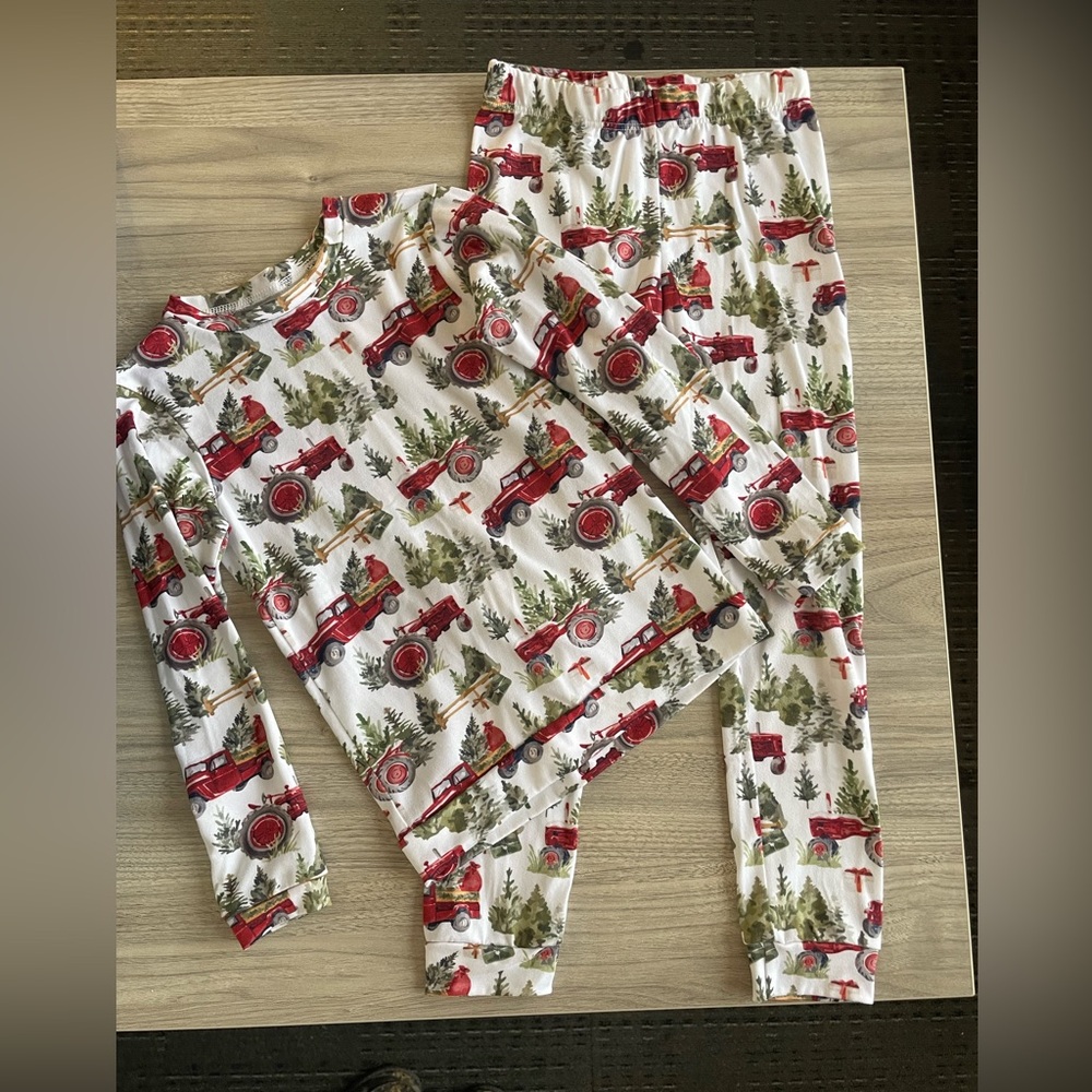 Audrey and Bear kids pajama set 4T